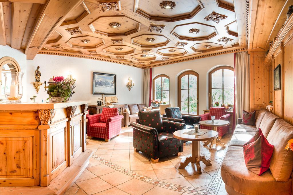 Familien- & Vitalhotel Auenhof ฟูลป์เมส ภายนอก รูปภาพ