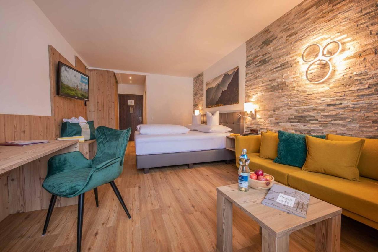 Familien- & Vitalhotel Auenhof ฟูลป์เมส ภายนอก รูปภาพ