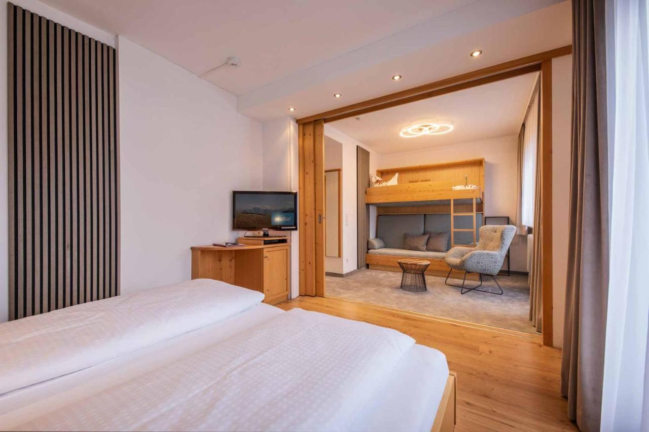 Familien- & Vitalhotel Auenhof ฟูลป์เมส ภายนอก รูปภาพ