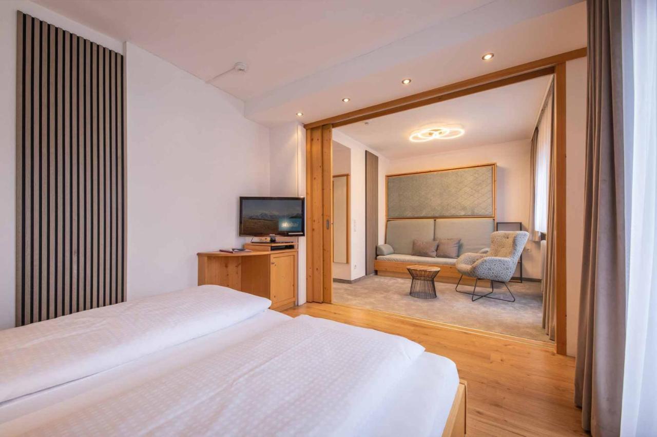 Familien- & Vitalhotel Auenhof ฟูลป์เมส ภายนอก รูปภาพ