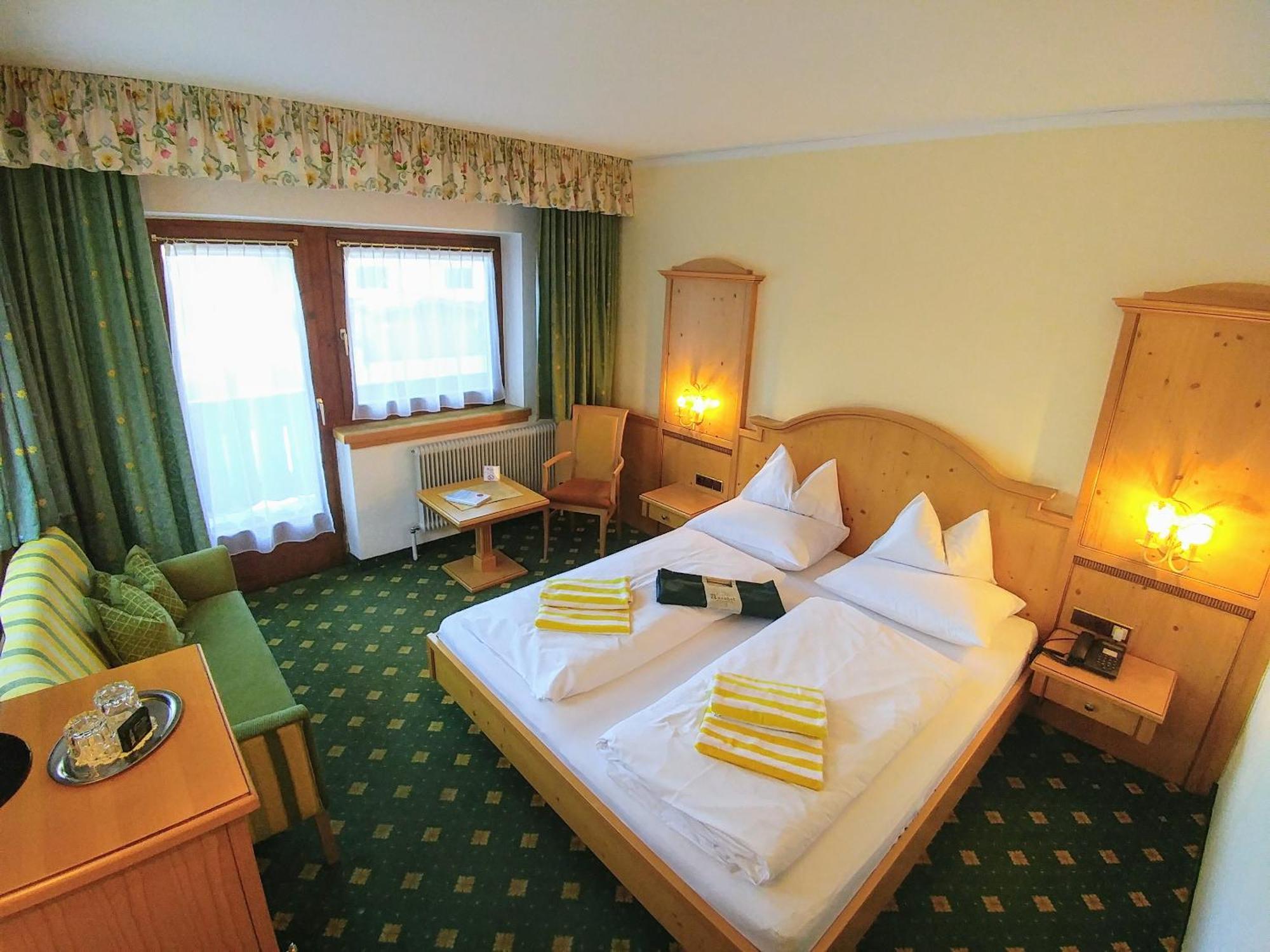 Familien- & Vitalhotel Auenhof ฟูลป์เมส ภายนอก รูปภาพ