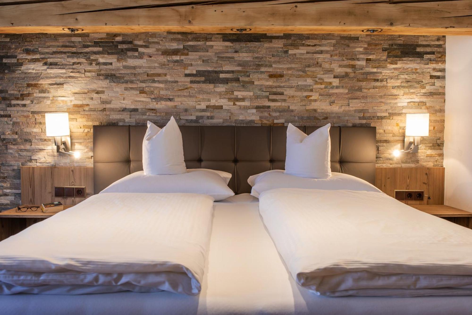 Familien- & Vitalhotel Auenhof ฟูลป์เมส ภายนอก รูปภาพ